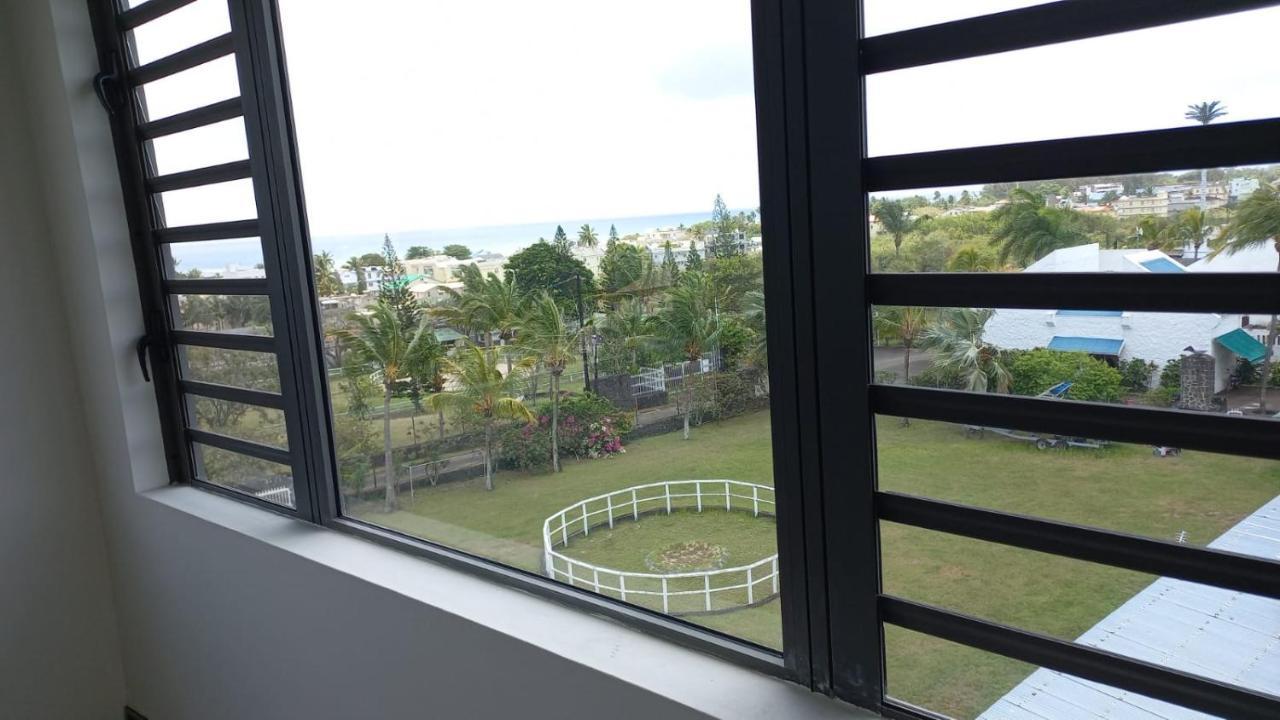 The See Apartments Trou aux Biches Exterior photo